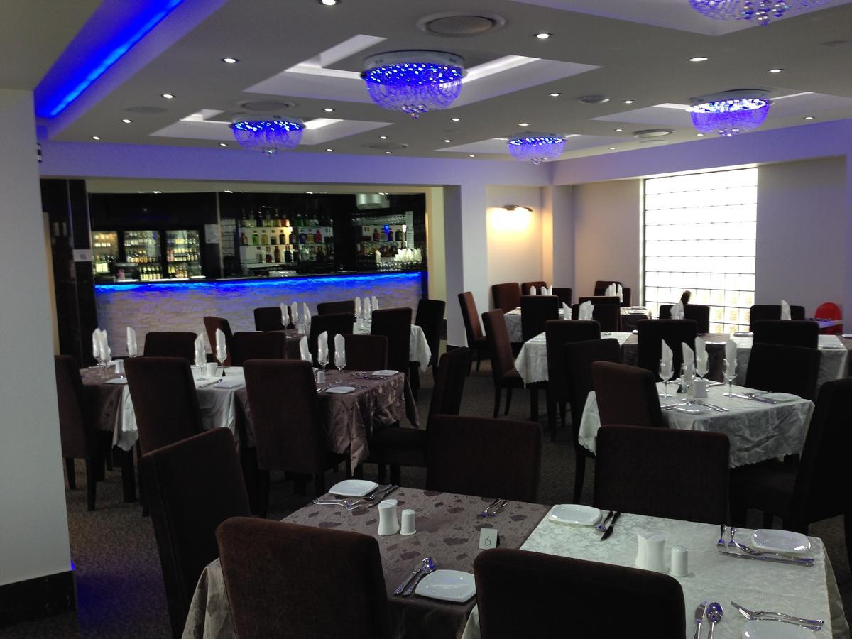 Miles Western Downs Motor Inn מראה חיצוני תמונה